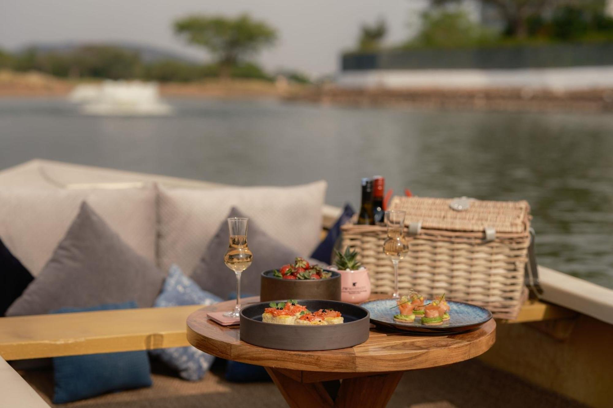 Jw Marriott Hotel Bengaluru Prestige Golfshire Resort & Spa Avati 外观 照片